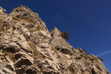 Schroffe Felswand am Monte Grona (Luganer Alpen)