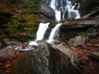 Fototapeta na wymiar waterfall, water, nature, river, landscape, cascade, stream, forest, falls, fall, green, rock, flow, stone, flowing, creek, rocks, mountain, natural, beautiful, travel, spring, autumn, summer, environ