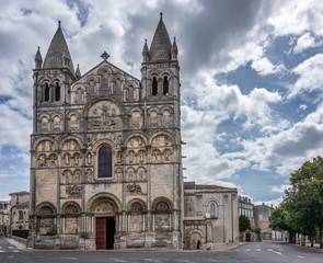 Fototapeta premium Cathédrale Saint-Pierre d'Angoulême