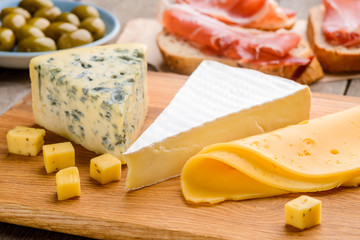 Different types of cheese