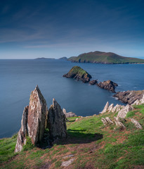 Felsen am Ende der Dinglehalbinsel mit Blick auf Blasketisland