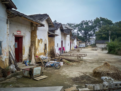ferme agricole chinoise bidonville et pauvret&eacute; en Chine profonde et rurale sc&egrave;ne pittoresque conditions de vie en Asie