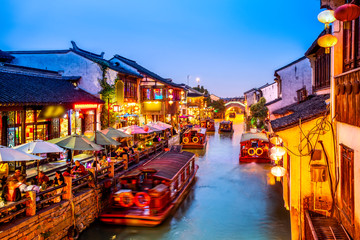 Obraz premium Nightscape of ancient town in Suzhou..