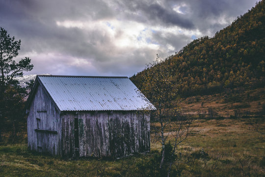 old barn in mountain valley (Norway - autumn)
