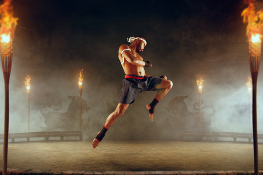 Thai Boxing - old martial arts 