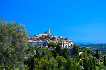 Fototapeta na wymiar The hilltop medieval village of St Paul de Vence in Provence, France