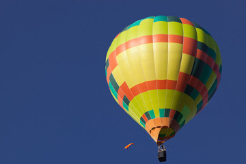 Naklejka premium hot air balloons - freedom and adventure concept