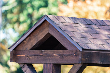 A wood roof in a city park in Knoxville, TN - obrazy, fototapety, plakaty