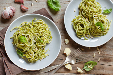 Spaghetti pasta with pesto sauce