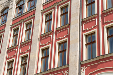 Fototapeta na wymiar facade with many windows