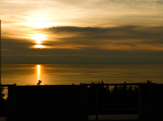 Wreck Beach sunset over the ocean