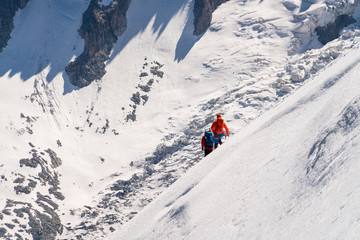 Naklejka na ściany i meble Alpinisme randonnée sur glace et neige Alpes Haute-savoie montagne