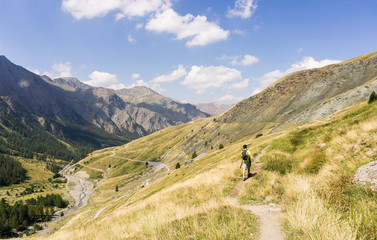 Fototapeta na wymiar Randonnée parc naturel du Queyras Alpes Montagnes 