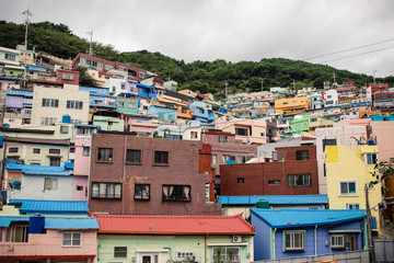 Fototapeta na wymiar colorful houses in town of korea