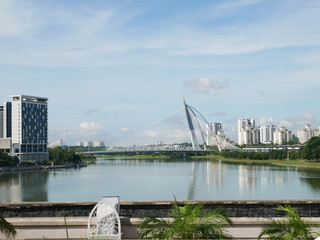 Obraz premium プトラジャヤに架かる橋