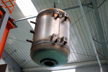 Stainless steel pressure water tank in the drive device