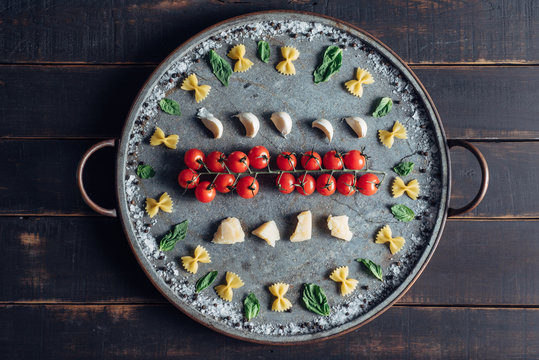Traditional tomato pasta ingredients