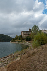 Fototapeta na wymiar The reservoir of ullibarri-gamboa in Álava, Basque Country