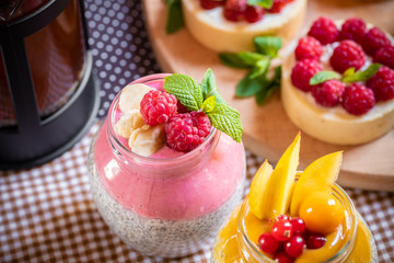 pudding kinoa with fruit puree. quinoa pudding