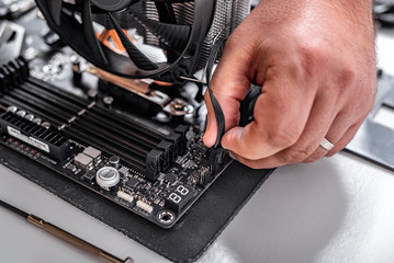 Installing or repair the air cooling system of the PC processor.