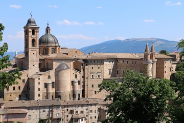 Fototapeta na wymiar Panoramic view of Urbino. An italian world UNESCO heritage.