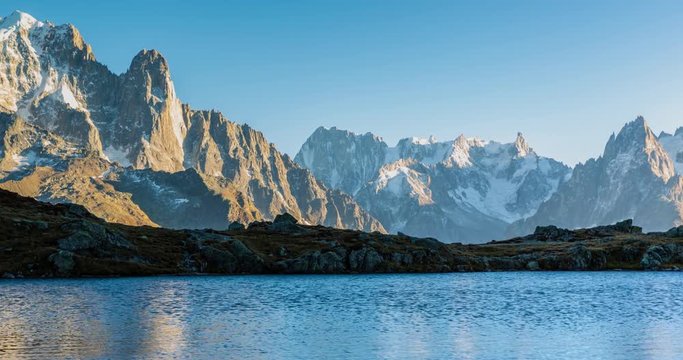Coucher du soleil sur le Massif du Mont-Blanc