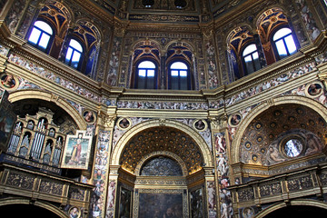 interno affrescato del tempio civico di Santa caterina a Lodi