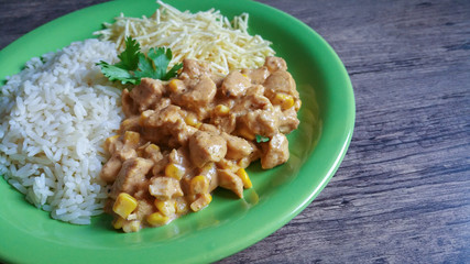 Food dish with chicken strogonoff