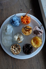 breakfast cereal with fresh fruits