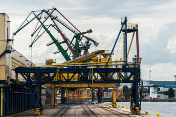 Fototapeta na wymiar Gdynia port - harbor crane