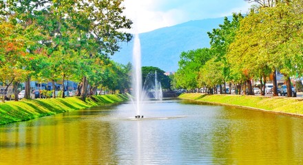Naklejka premium fountain in the park