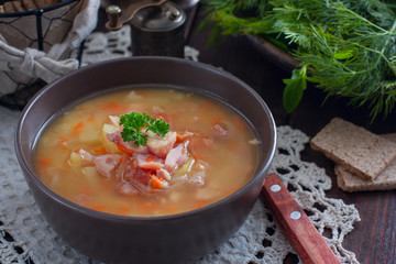 Pea soup with smoked chicken meat, horizontal