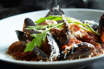 Mussel and tomato spaghetti 