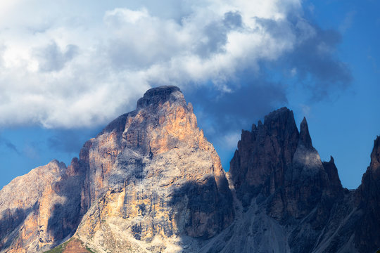 Punta Grohmann and Cinque Dita peak. Sassolungo Group, Fassa Valley, Trentino, Dolomites, Italy, Europe.