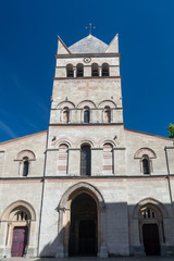 Fototapeta na wymiar Basilica of Saint-Martin d'Ainay in Lyon
