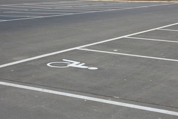 Behindertenparkplatz