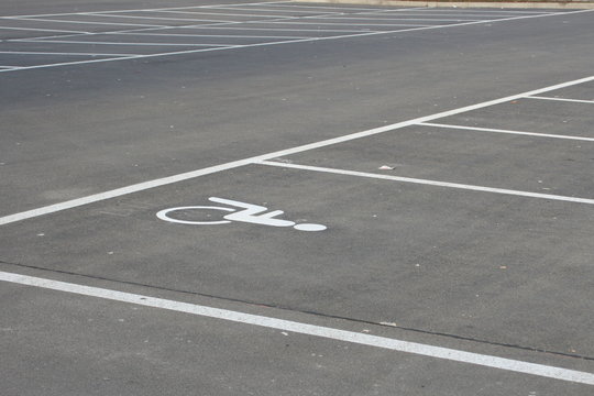 Behindertenparkplatz