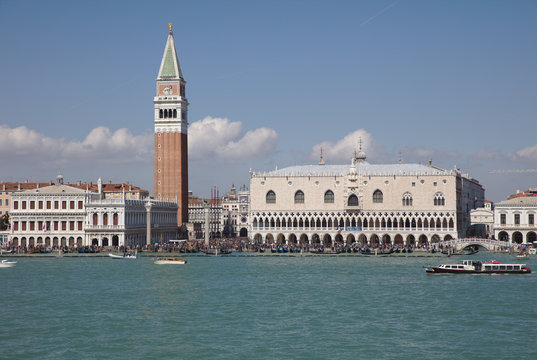 View from Venice car ferry of Palazzo Ducale from Bacino San Marco 4243