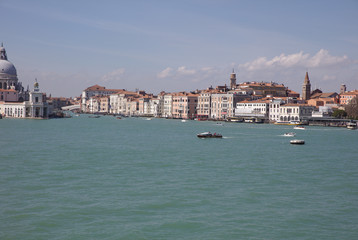Obraz premium View from Venice car ferry into Canale Grande from Bacino San Marco 4244