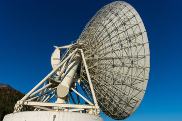 Große Parabolantenne