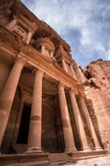 Fototapeta premium Al-Khazneh, The Treasury temple in Petra, Jordan