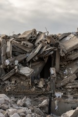 Fototapeta na wymiar destroyed building - Concrete debris from destroyed building 