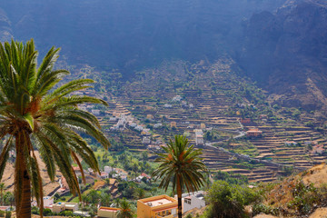 Fototapeta na wymiar View into the valley of Valle Gran Rey.