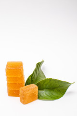 Pâtes de fruits et feuilles de citron