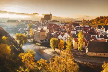 Poster Im Rahmen Historic town of Cesky Krumlov at sunrise, Bohemia, Czech Republic © JFL Photography