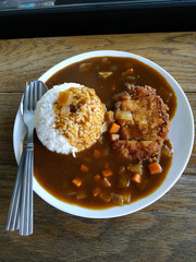 deep fried pork and curry on rice