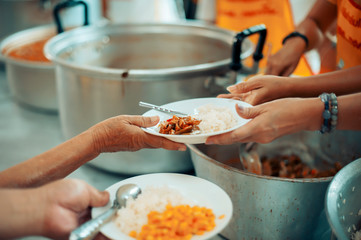 Hands-on food of the hungry is the hope of poverty : concept of homelessness