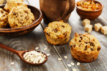 Diet oat muffins with raisins