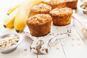 Oat muffins with banana