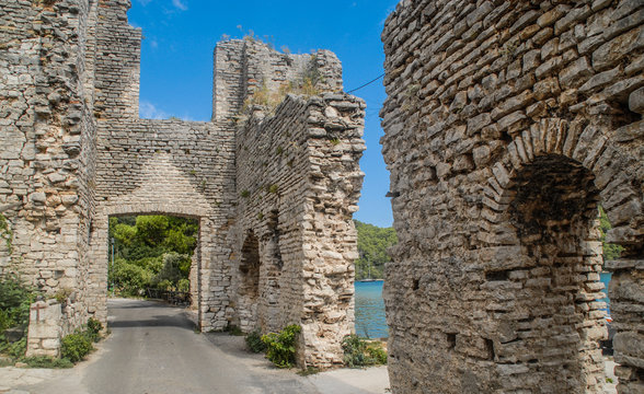 Remparts de Polace, Mljet (Croatie)